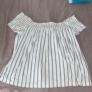 off the shoulder American Eagle tee